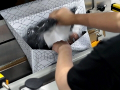 梱包出荷機
